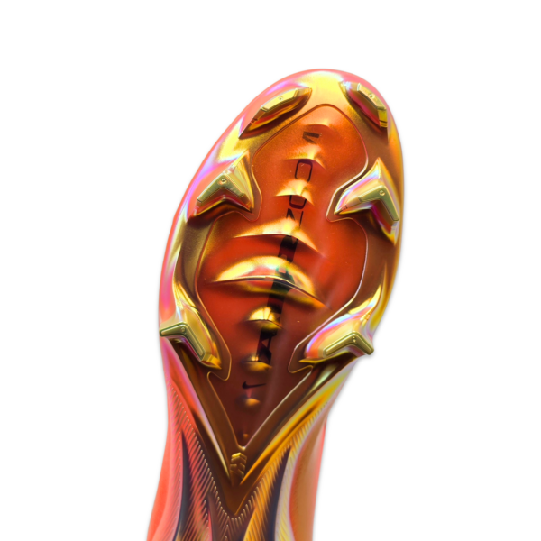 NIKE MERCURIAL VAPOR 16 ELITE "Déjà Vu" SE FG IO1555-800